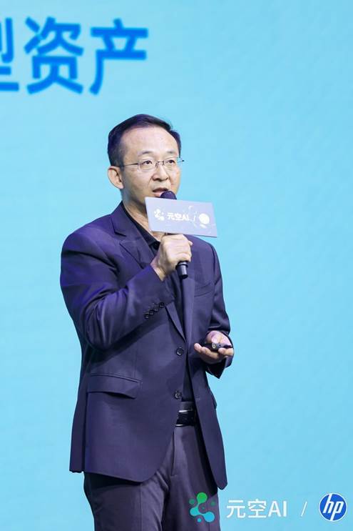 那些想用但不让用 AI 的公司，终于可以用 AI 了